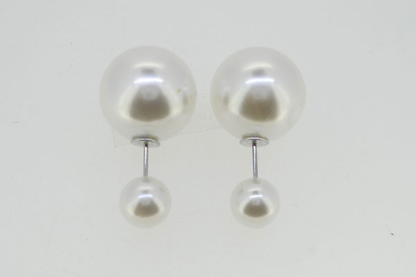 グルーデコ 素材(パーツ)(Shareki クレイ)Wピアス(ボールキャッチピアス)ホワイト