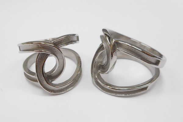 S◆P(SP) ステンレス316LリングQ-Type(指輪)ステンレスカラーW馬蹄 溝幅:1.6mm